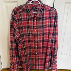 Untuckit Button Down